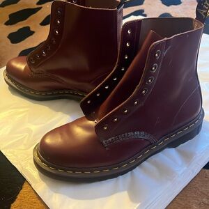 Men’s Oxblood 8 hole Doc Martens